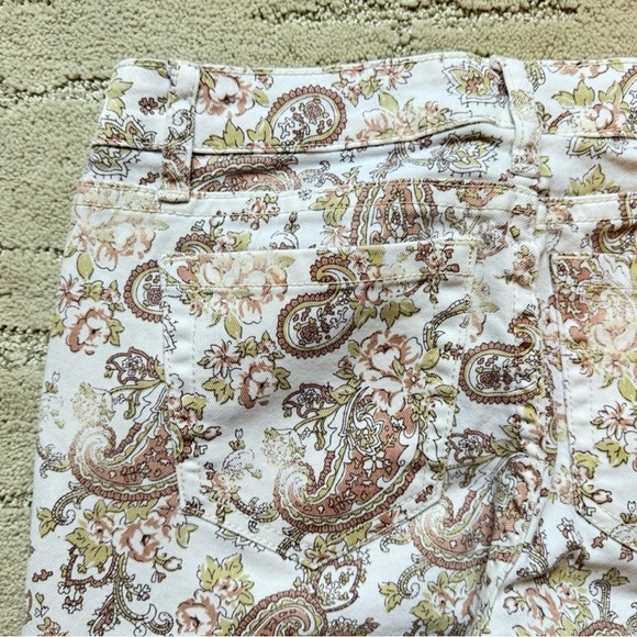 ✨ Forever 21 Premium Denim Paisley Patterned Skinny Jeans - Picture 6 of 8